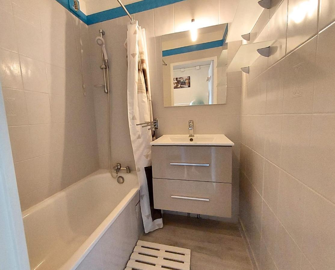 Apartament Hypercenter 27 M With Wifi And Shared Pool Fréjus Zewnętrze zdjęcie