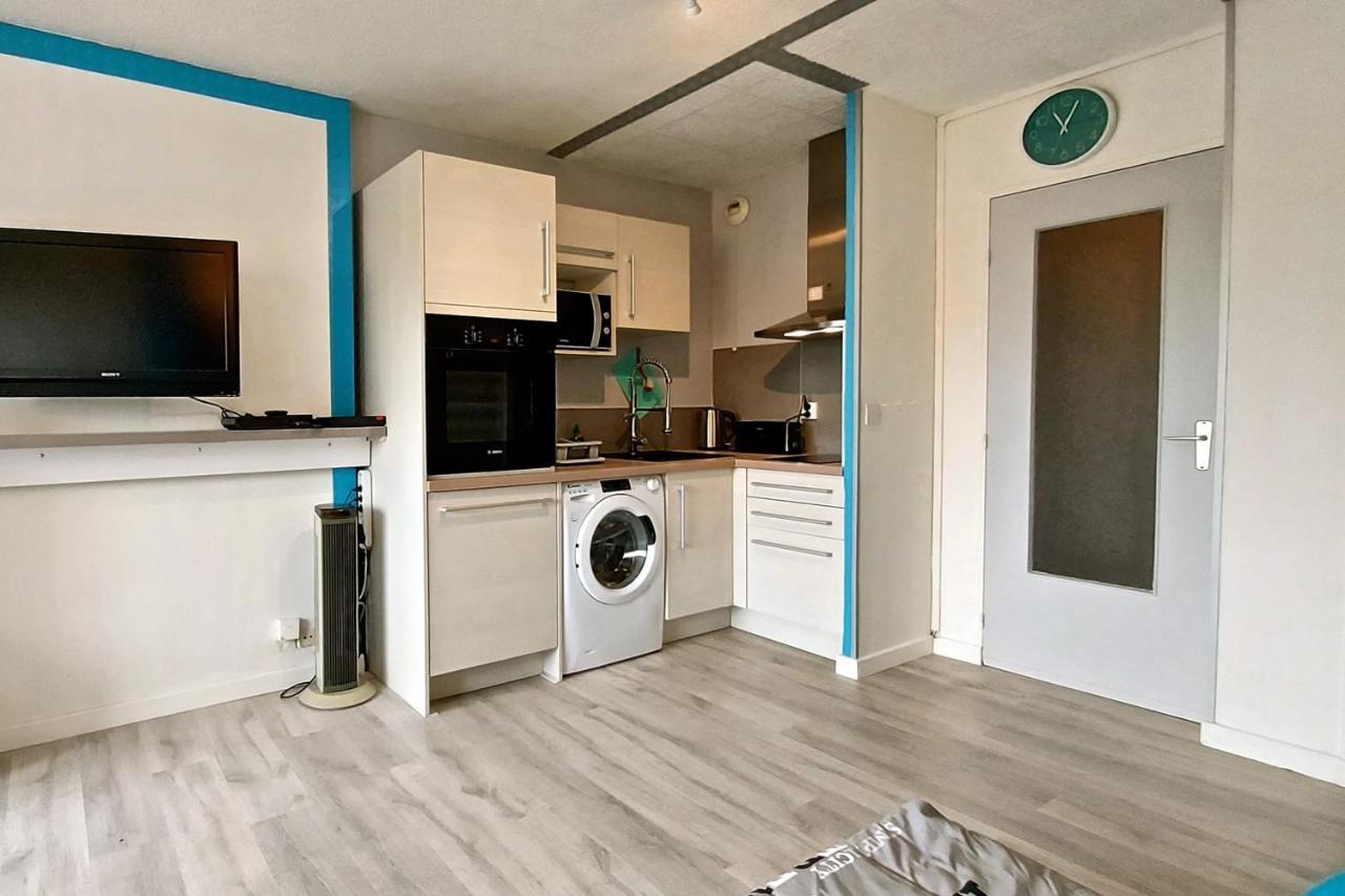 Apartament Hypercenter 27 M With Wifi And Shared Pool Fréjus Zewnętrze zdjęcie