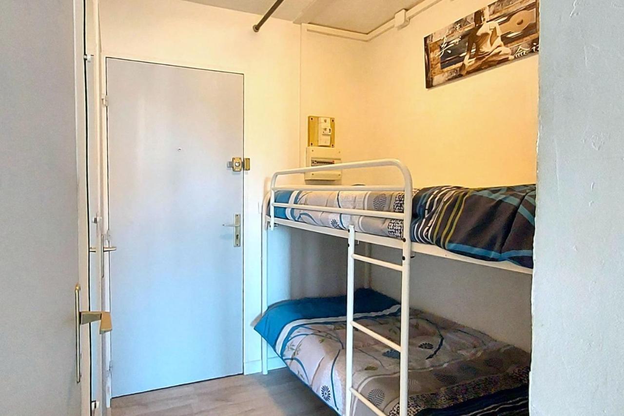 Apartament Hypercenter 27 M With Wifi And Shared Pool Fréjus Zewnętrze zdjęcie